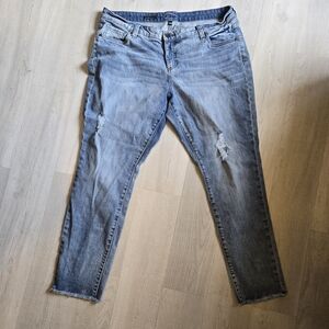 Kut from the Kloth Light Blue Distressed Boyfriend Jeans